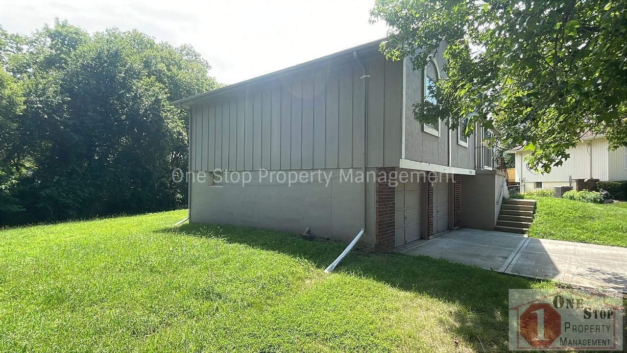 17311 E 51st Street Ct S - Photo 3 of 26