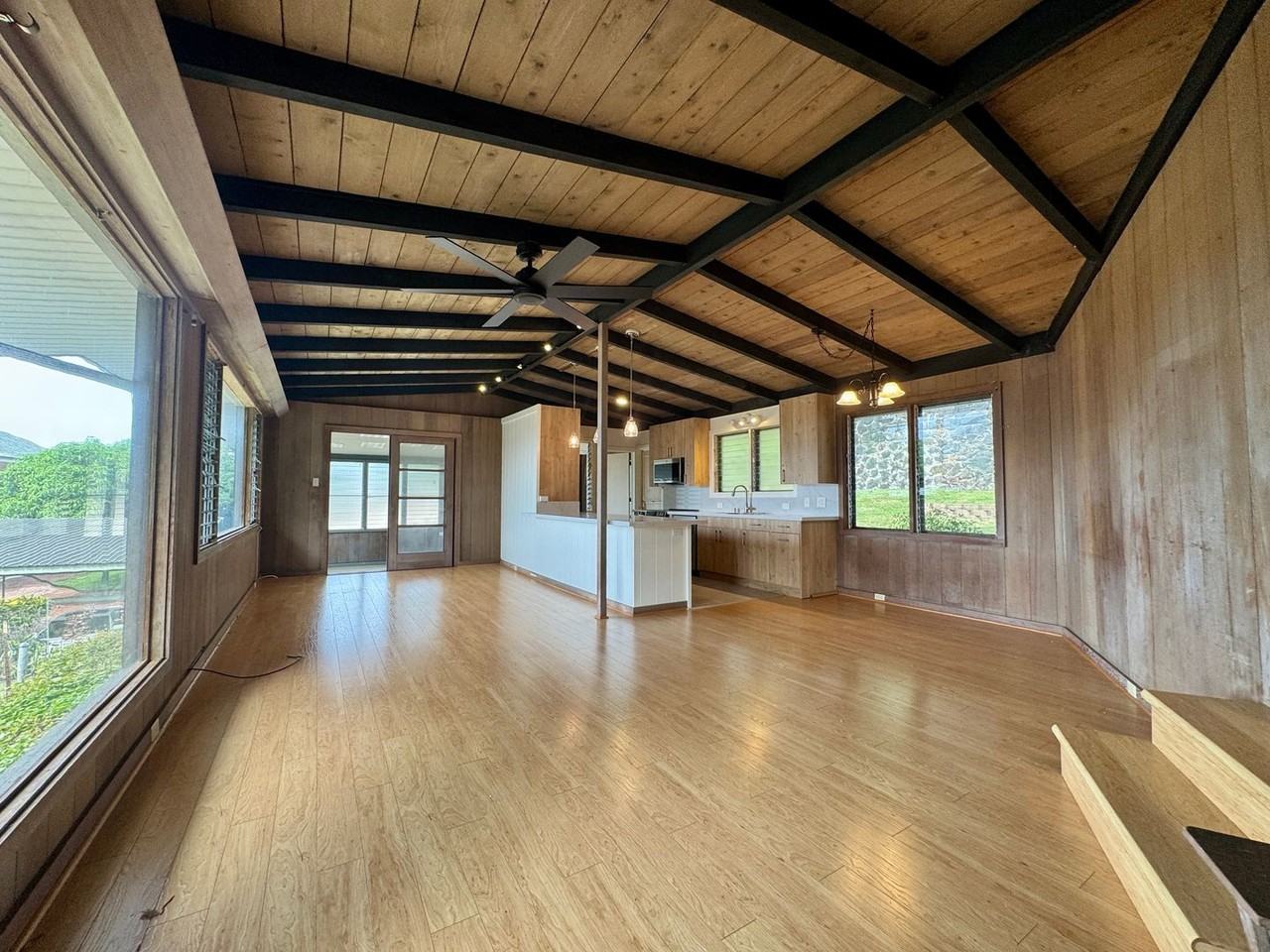 2548 Ferdinand Ave - Photo 2 of 12