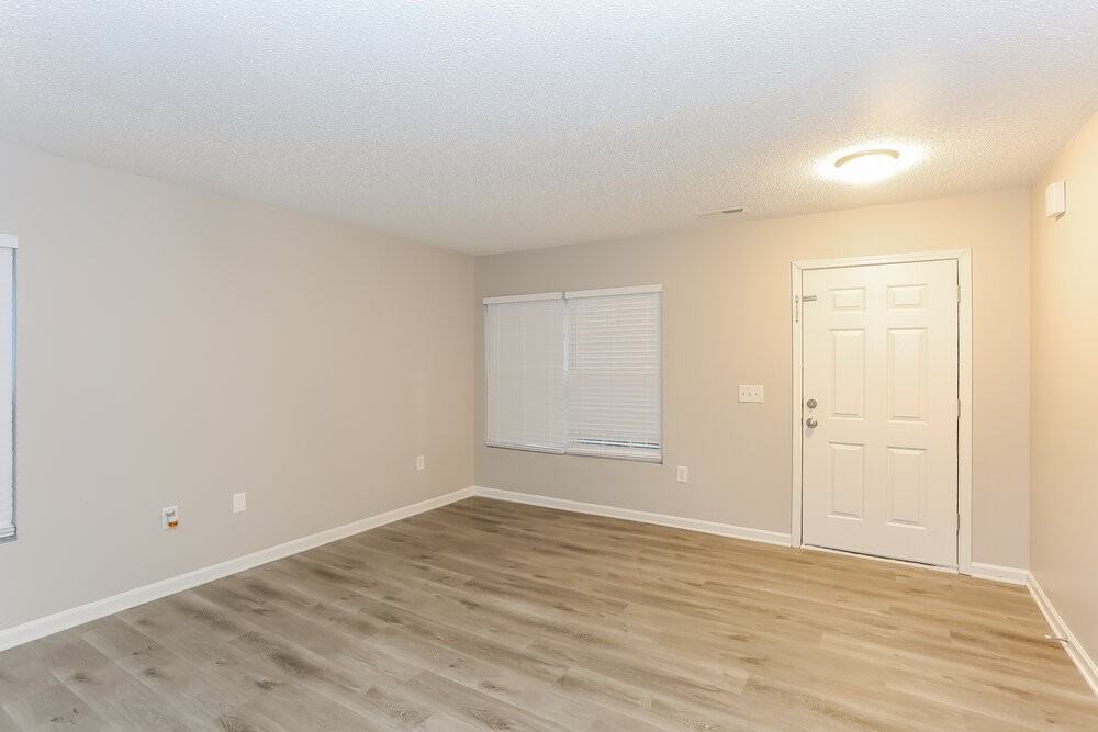 13515 Glasgow Green Ln - Photo 4 of 15
