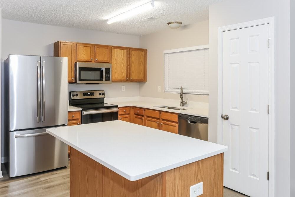 13515 Glasgow Green Ln - Photo 7 of 15