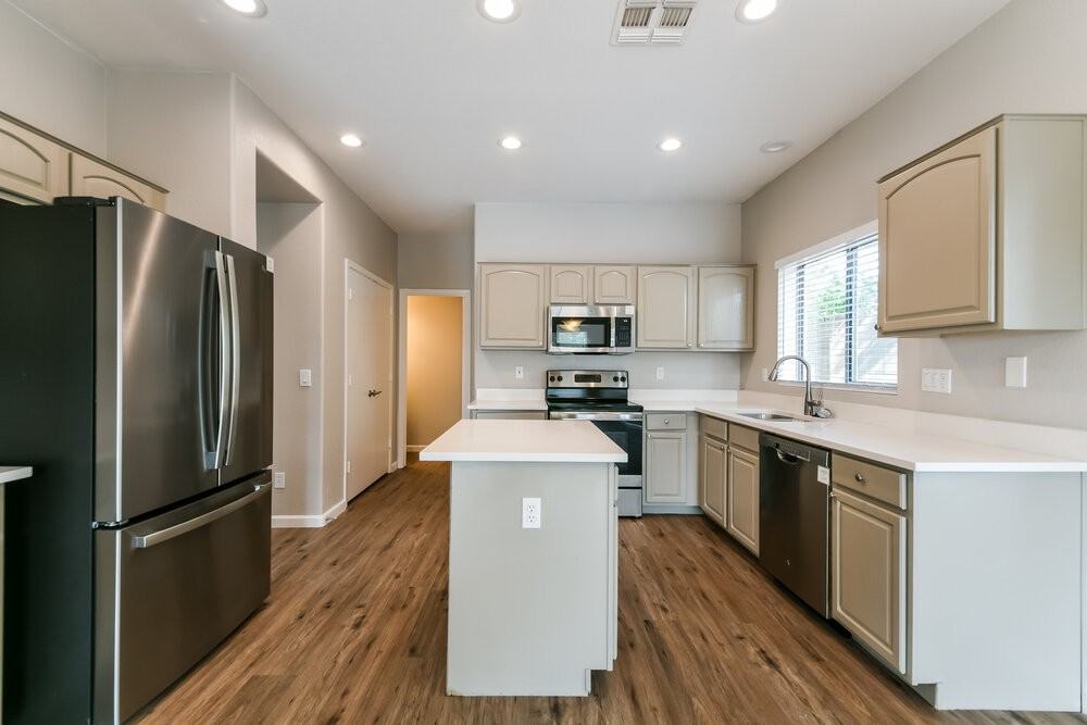 40915 N Barnum Way - Photo 6 of 17