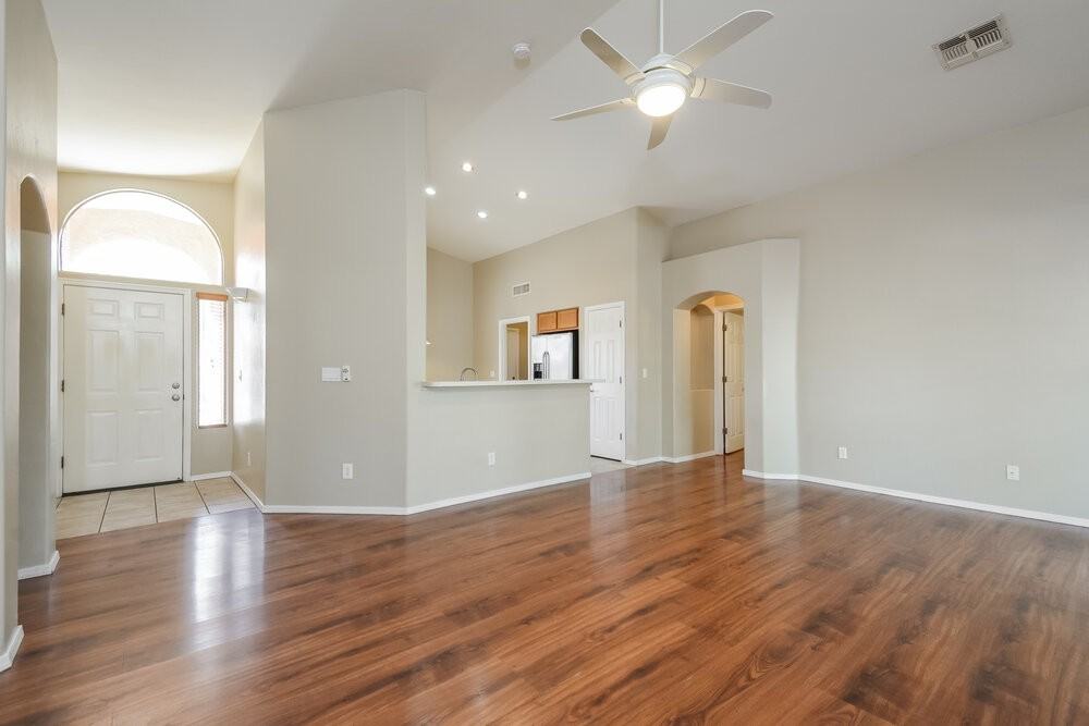 8506 N Sayante Way - Photo 3 of 16