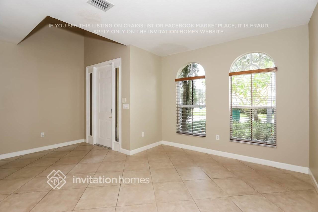 12274 Sw 123rd Pl - Photo 3 of 20