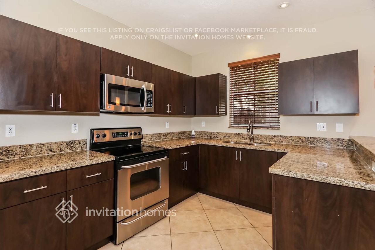 12274 Sw 123rd Pl - Photo 6 of 20