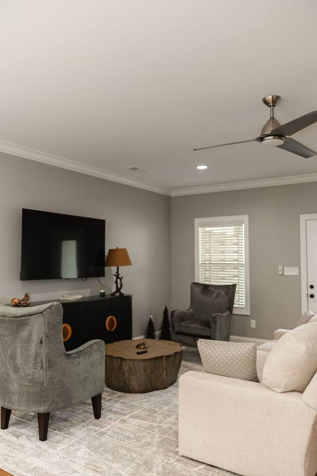 512 Old Lovers Ln #1589032P - Photo 2 of 24