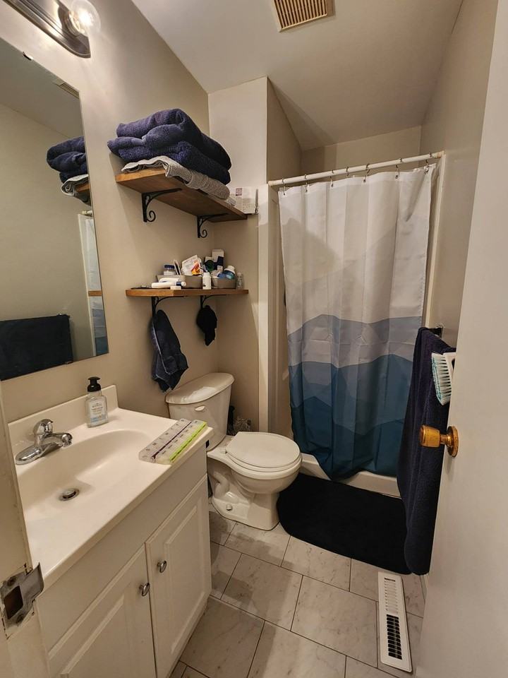 Pierre Pl - Photo 2 of 4