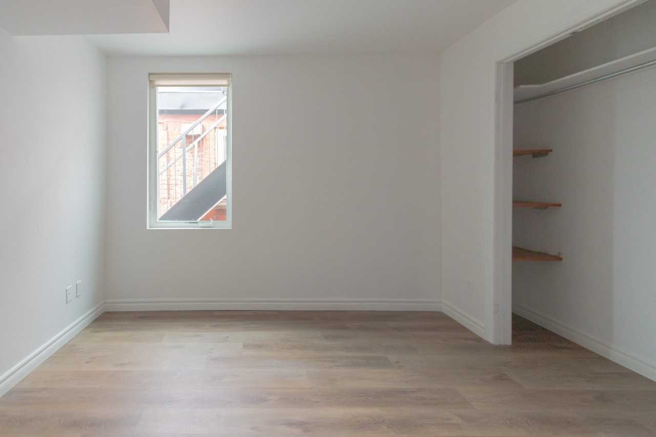 46 Ossington Avenue #2nd floor - Photo 4 of 16