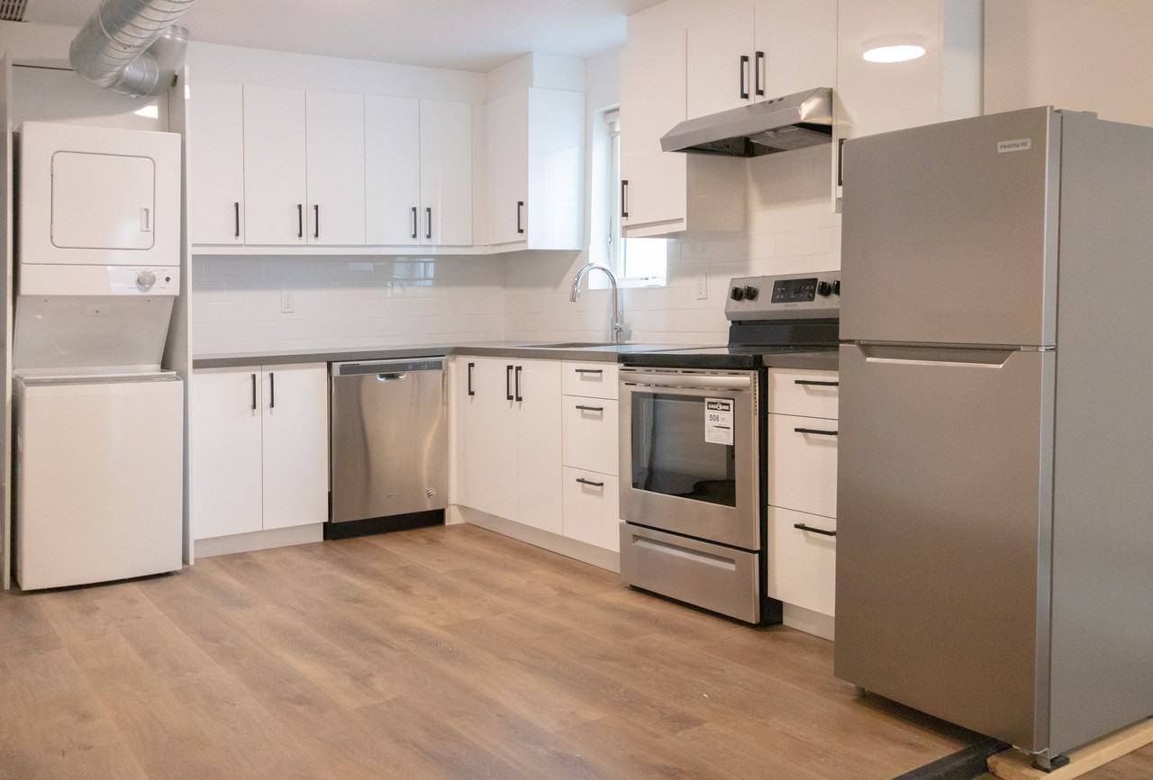 46 Ossington Avenue #2nd floor - Photo 2 of 16