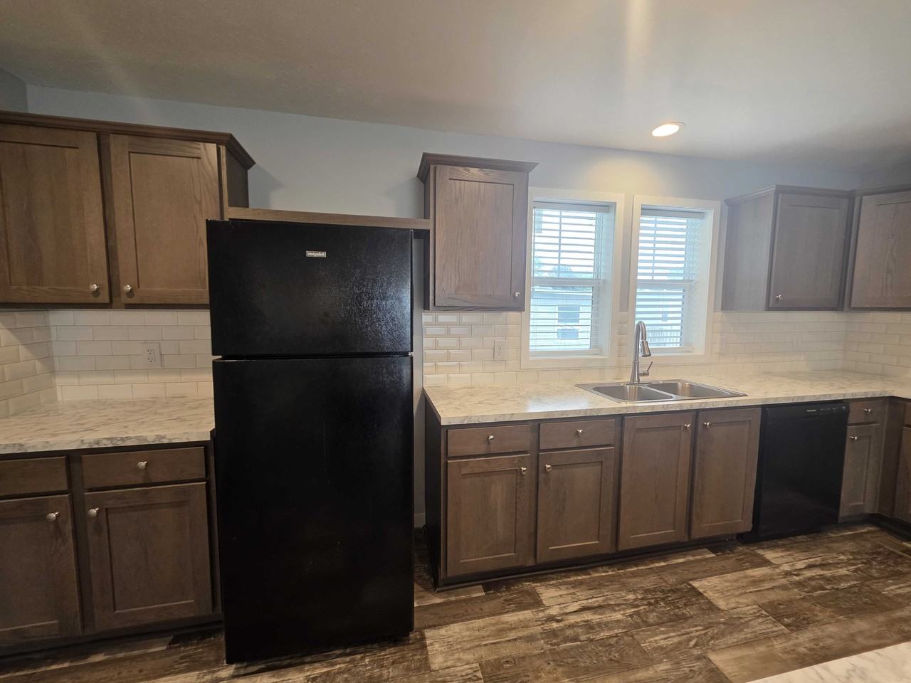3692 Chestnut St #913 - Photo 3 of 14