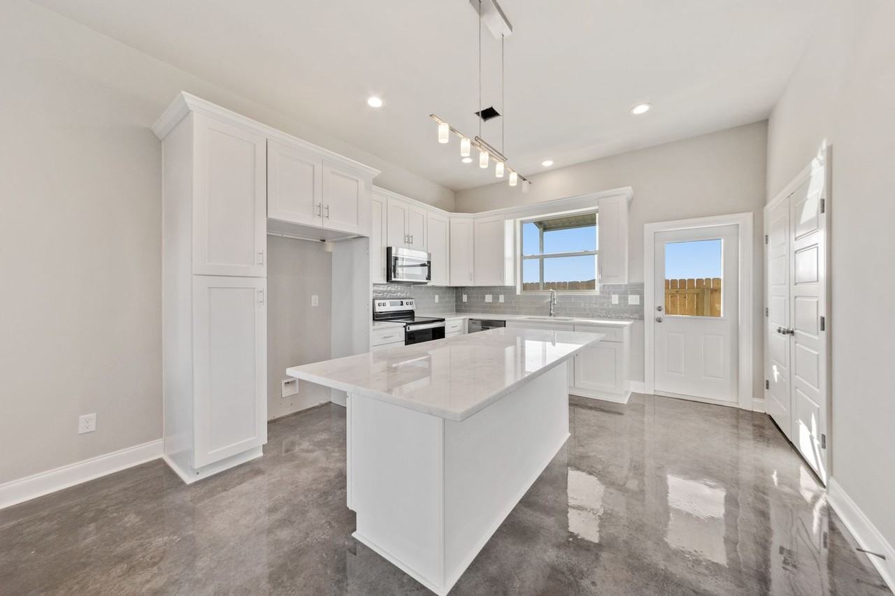 109 Firethorn Drive - Photo 4 of 18