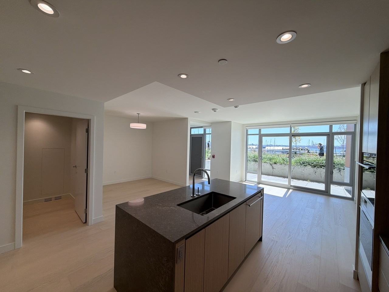 801 Harbourside Drive #104 - Photo 4 of 28