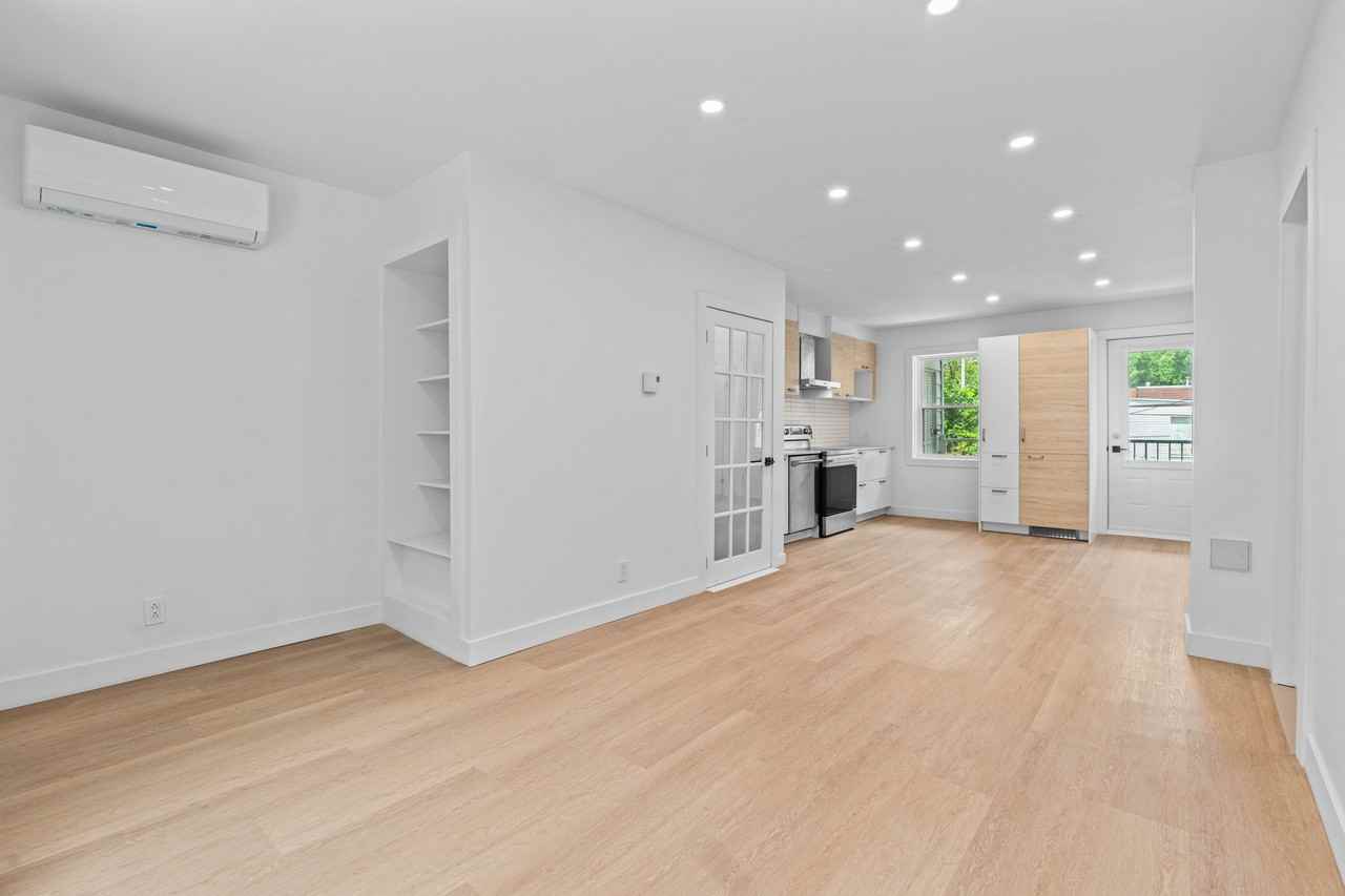 1743 Rue Leprohon - Photo 2 of 12