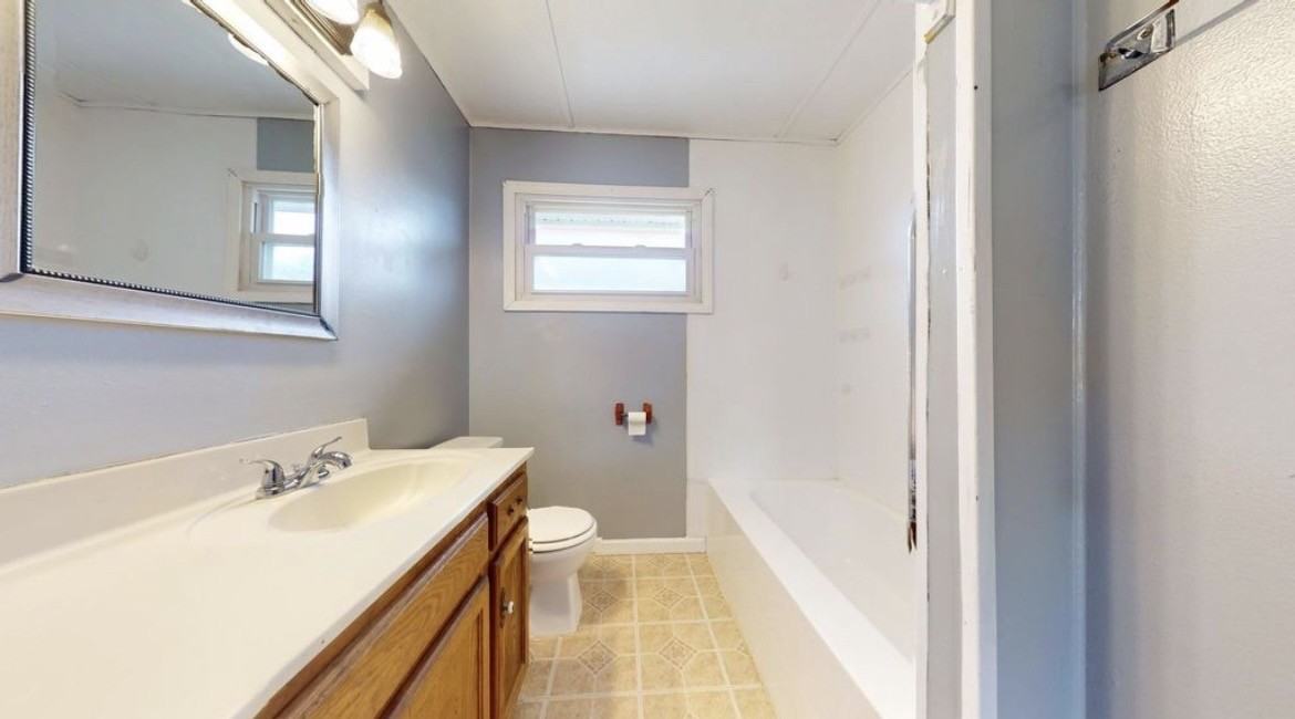 186 Whittier Rd - Photo 2 of 11