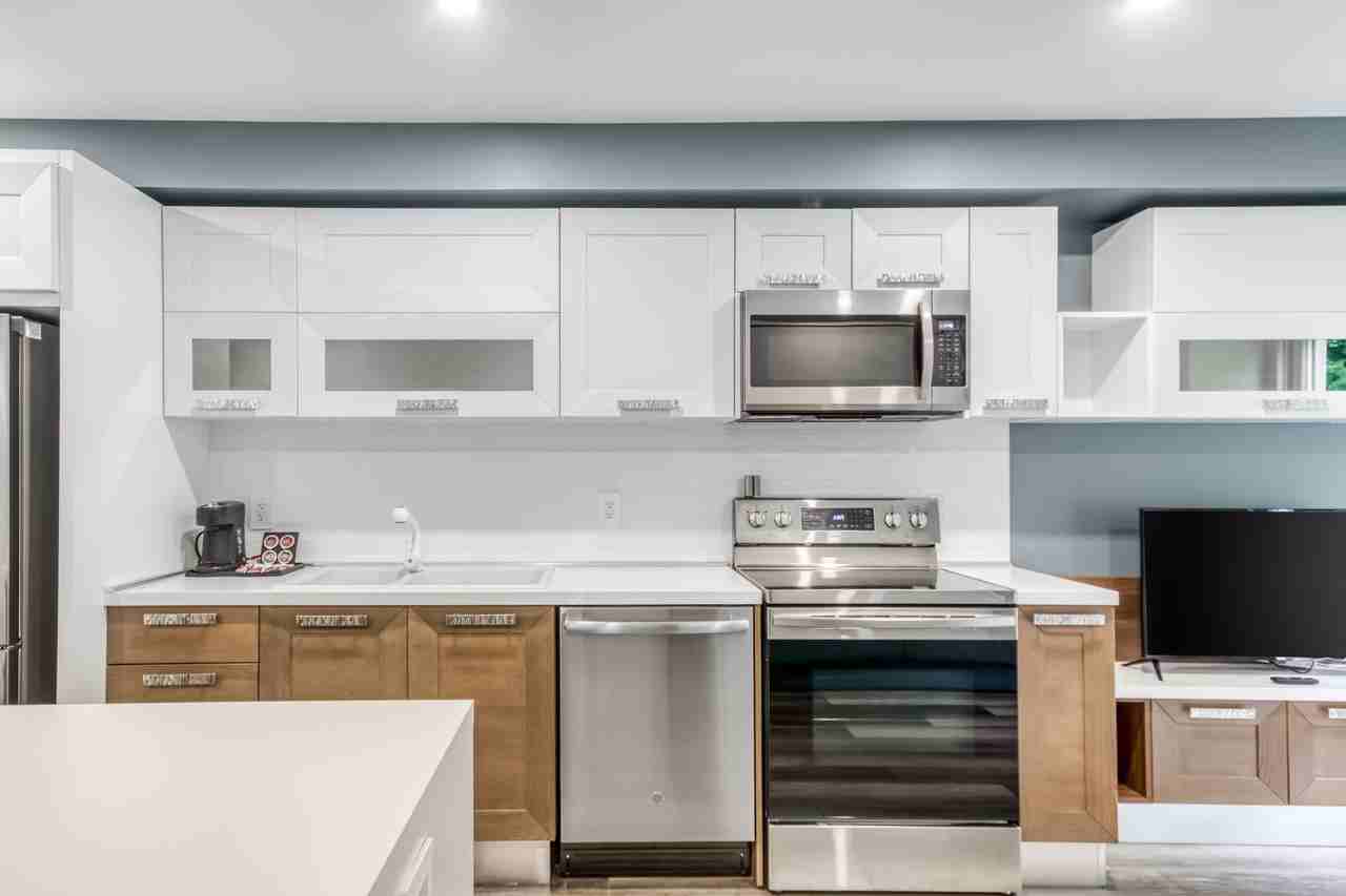 1755 Regent Street - Photo 4 of 20