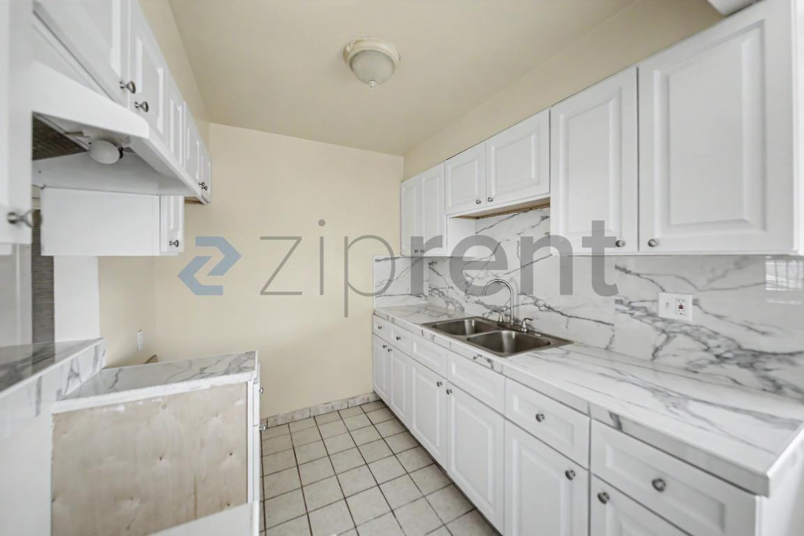 7119 Templeton St #C - Photo 6 of 16
