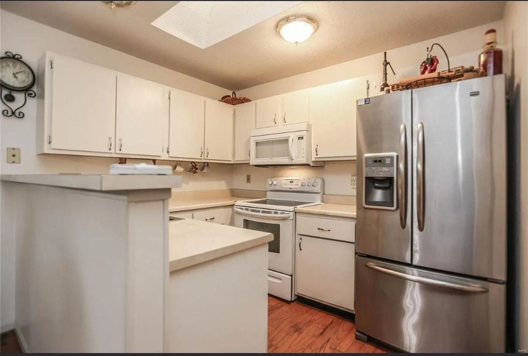 138 Inverness - Photo 3 of 4