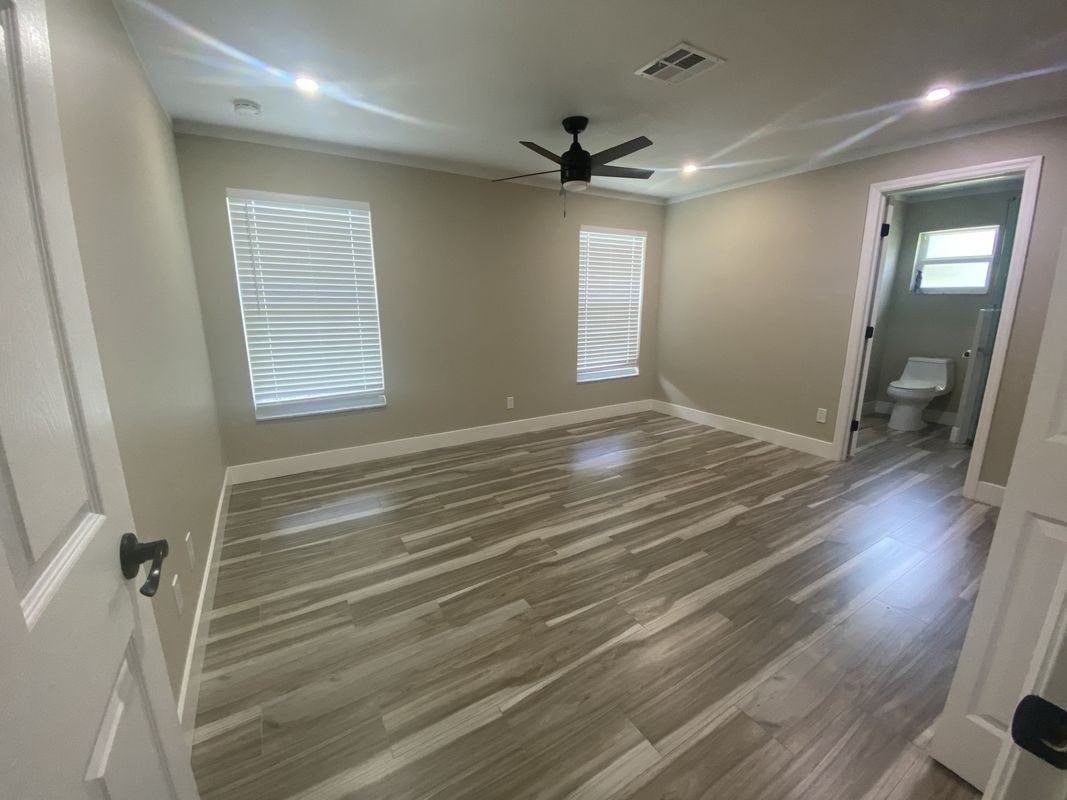 525 Se 11th Ct - Photo 5 of 9