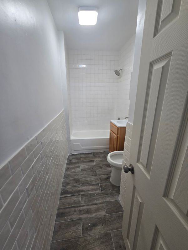 280 W Ivy St - Photo 3 of 13