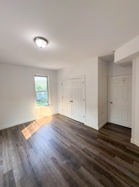 22 Brewster St - Photo 4 of 8