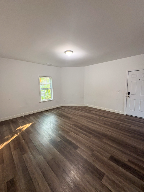 22 Brewster St - Photo 6 of 8