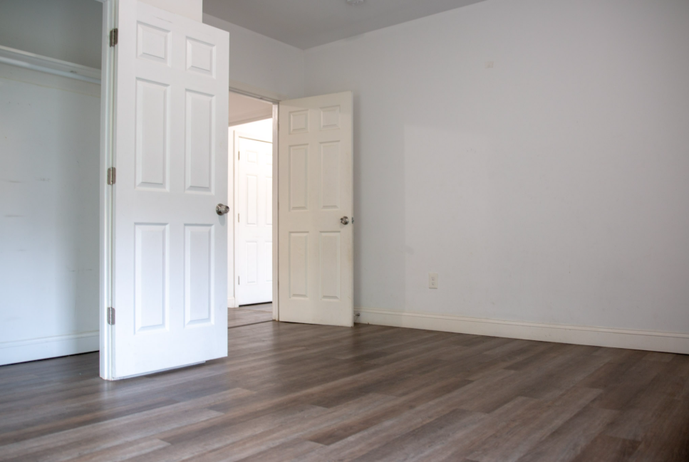 22 Brewster St - Photo 7 of 8