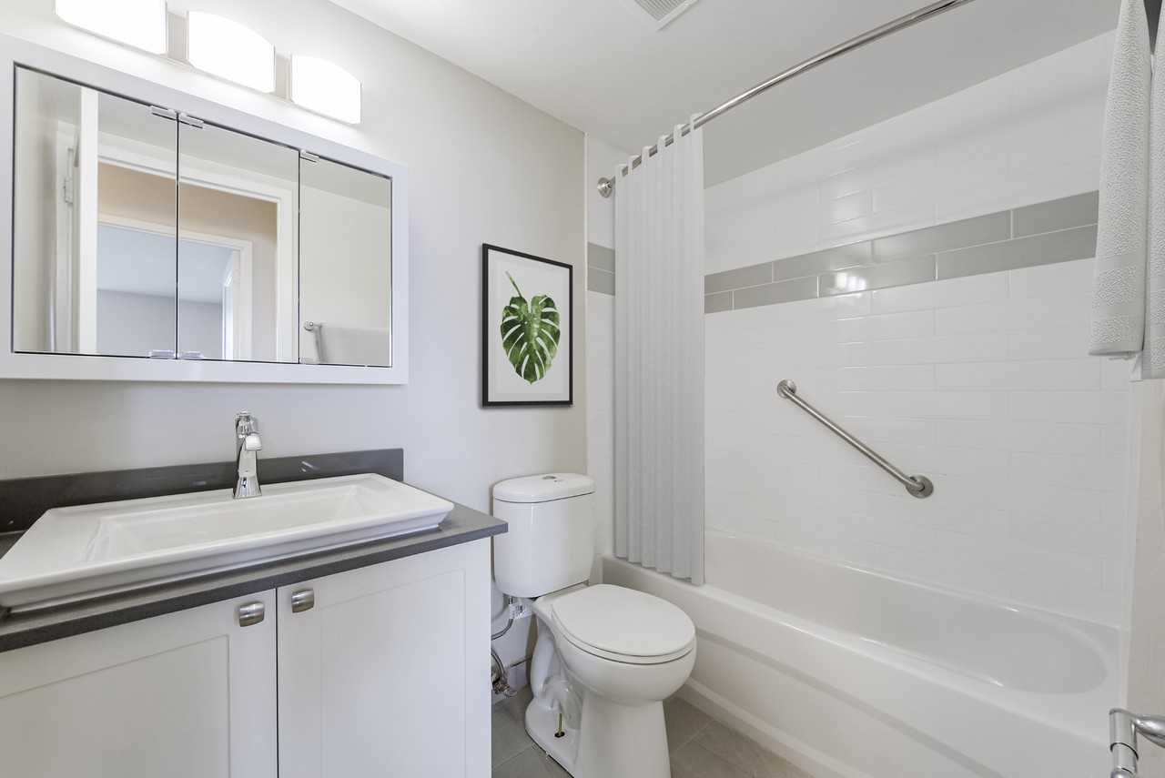 Balfour Square - Photo 5 of 12