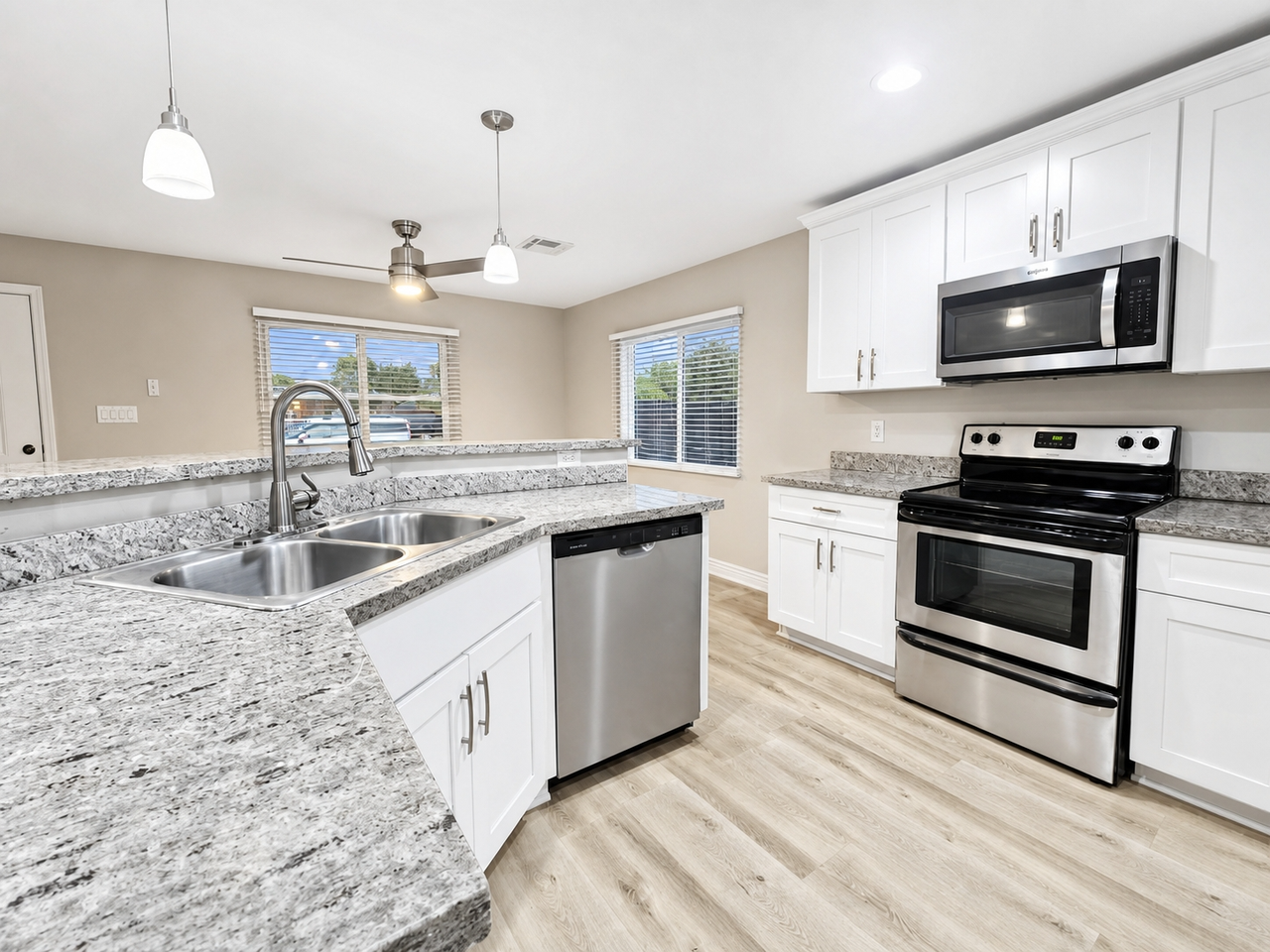 5208 S 11th Ave #1 - Photo 5 of 31