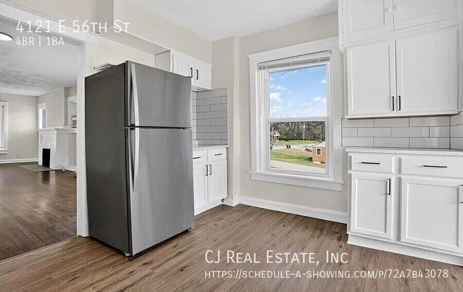 4121 E 56th St - Photo 5 of 10