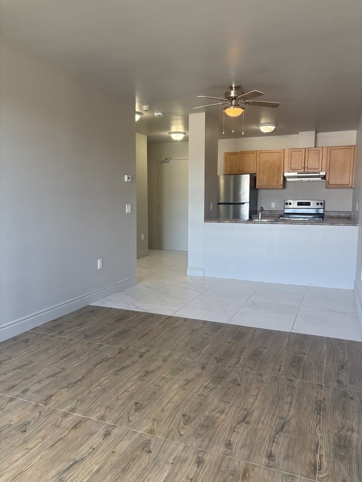 Skylite Apartments - Photo 5 of 23