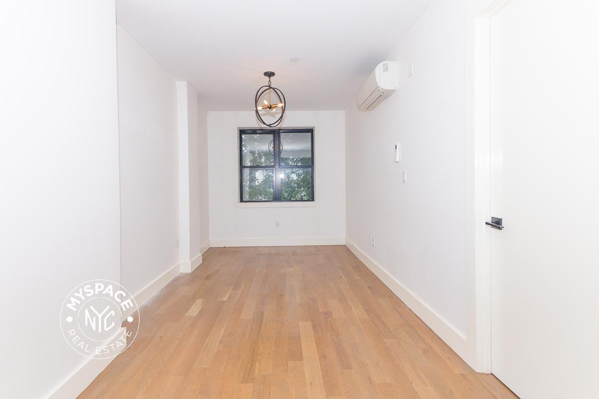 826 Saint Johns Pl #4F - Photo 4 of 5