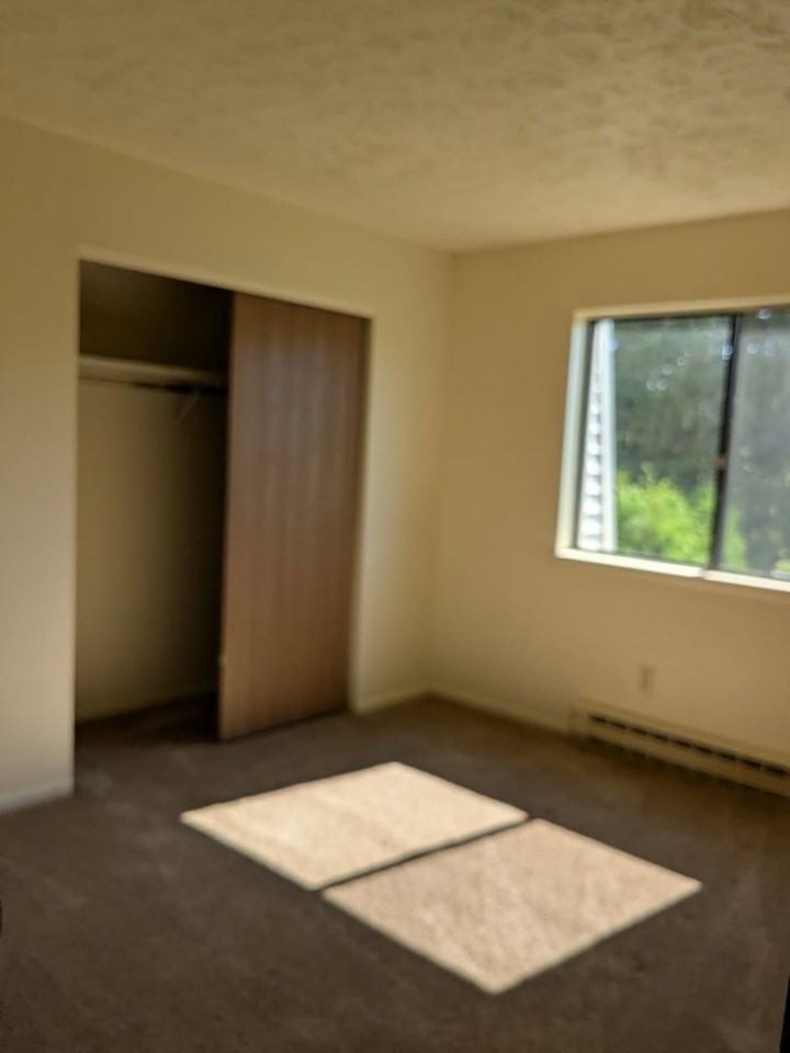 Woodstock Gardens Apartments - Photo 4 of 13