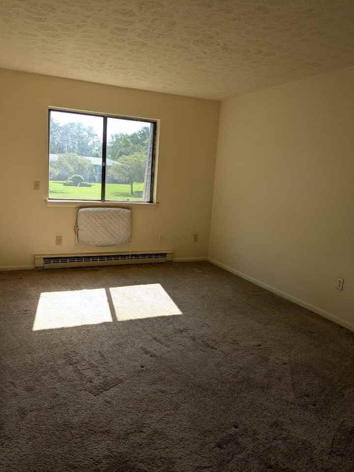 Woodstock Gardens Apartments - Photo 5 of 13