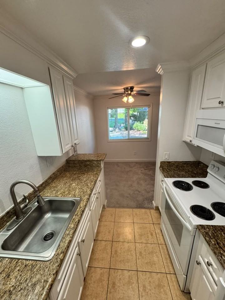356 Robinson St #32 - Photo 2 of 14