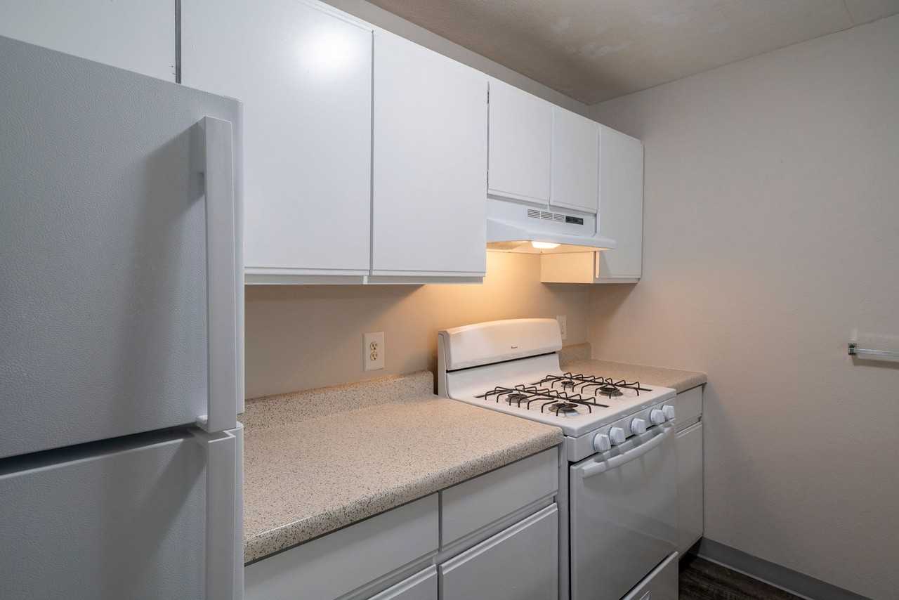 Pinery Woods Apartments - Photo 2 of 42