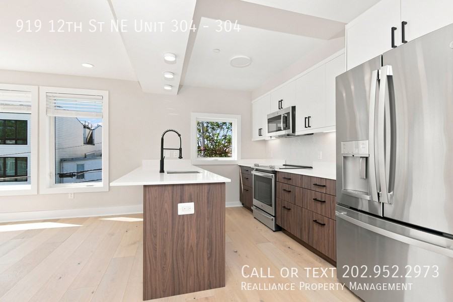 919 12th St Ne Apt 304 #304 - Photo 5 of 14
