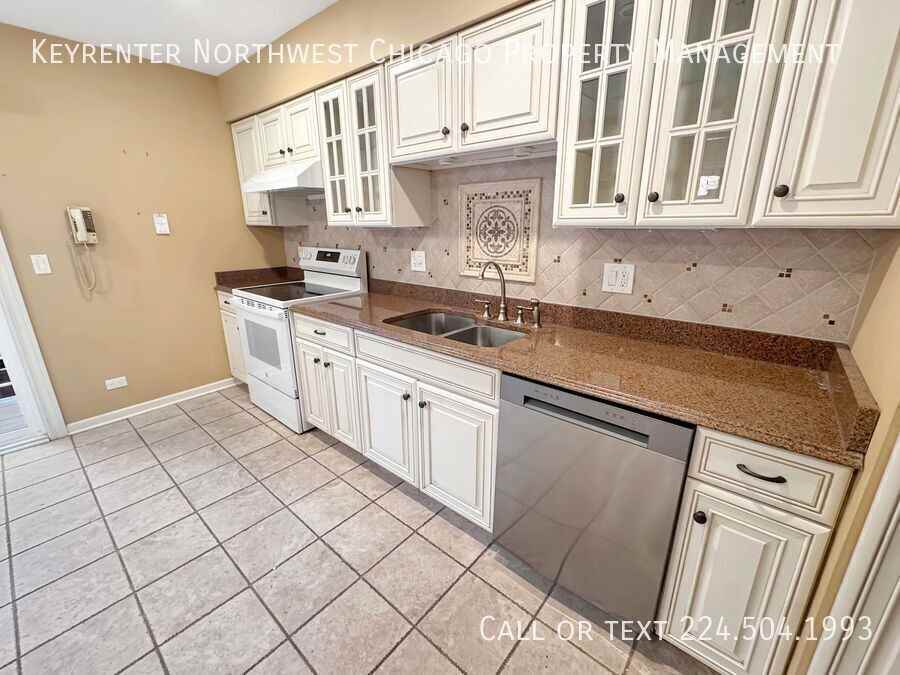 5015 Dukesberry Ln - Photo 2 of 25