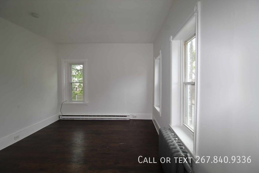 2119 W 3rd St #2 - Photo 2 of 38