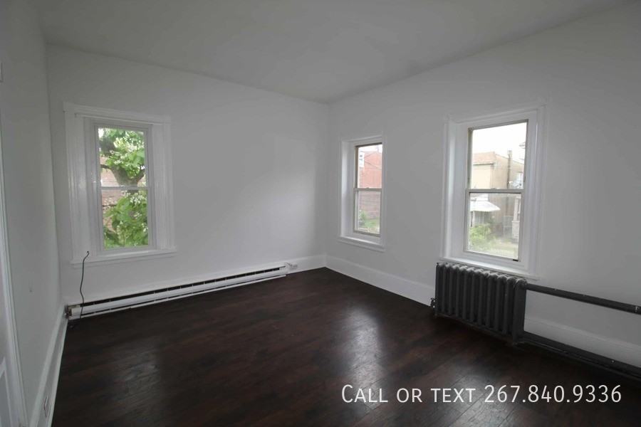 2119 W 3rd St #2 - Photo 4 of 38