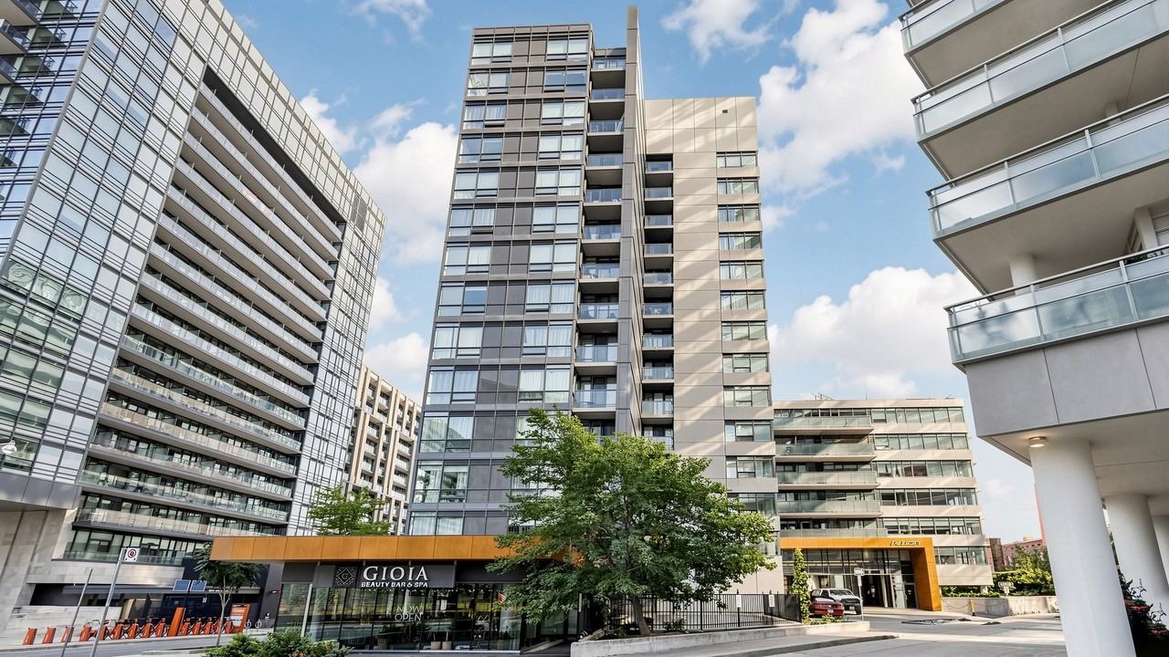 20 Joe Shuster Way #715 - Photo 3 of 26