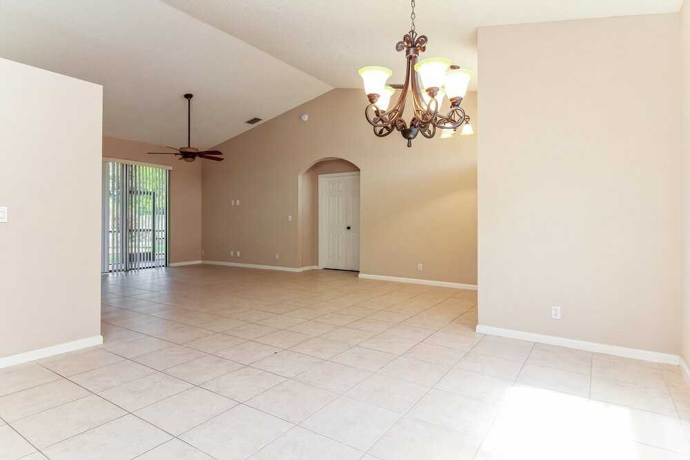 7755 Dawson Ct - Photo 6 of 21