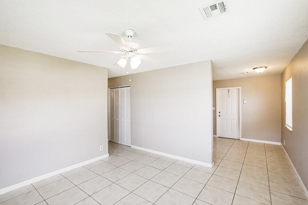3120 Nw 5th Ct - Photo 4 of 16