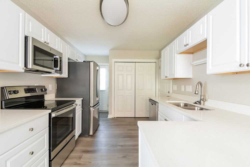 805 Wallridge Dr - Photo 6 of 17