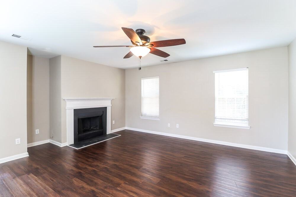 11909 Aubreywood Dr - Photo 5 of 17