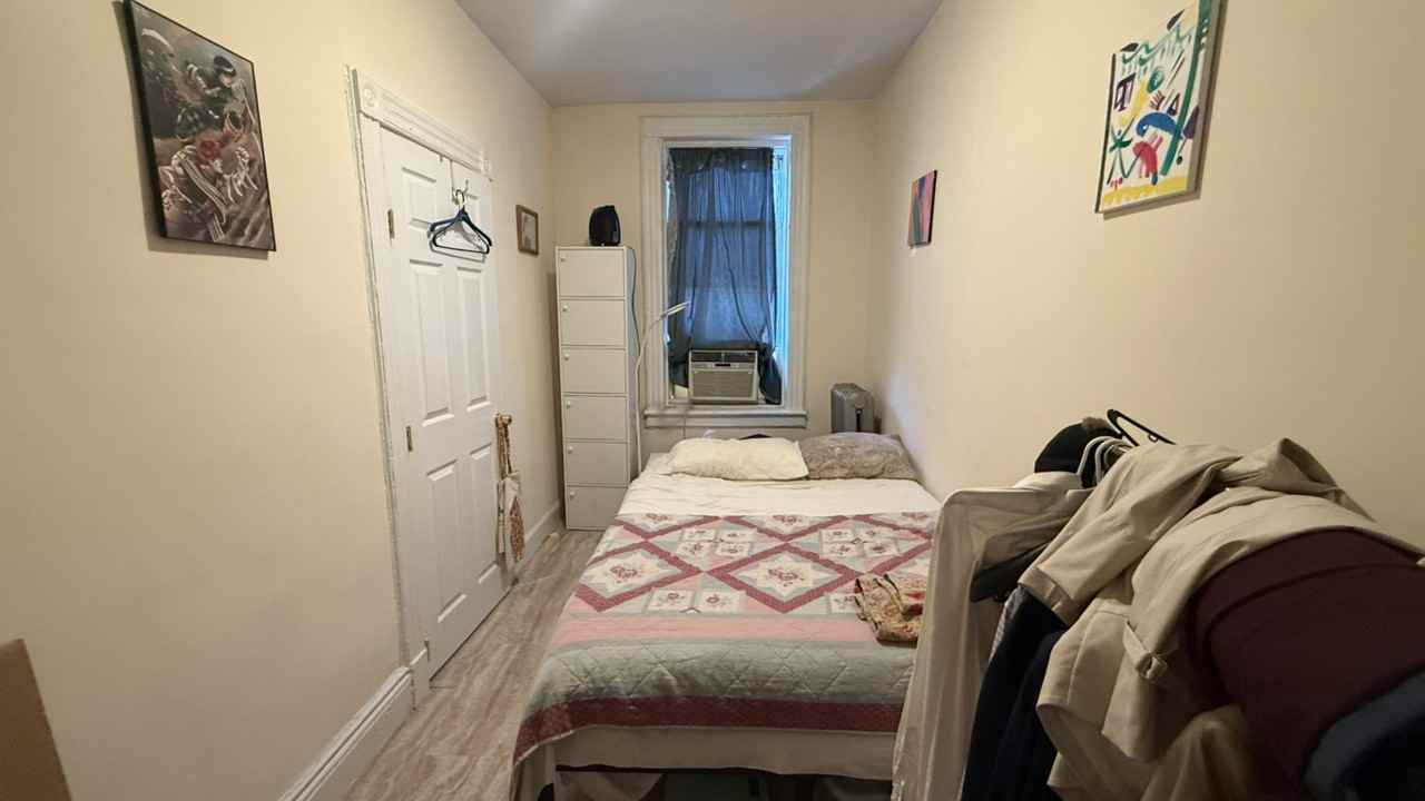 E 183rd St - Photo 3 of 14