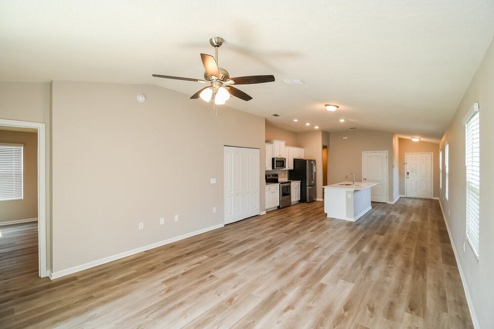 8334 Cape Fox Dr - Photo 5 of 16