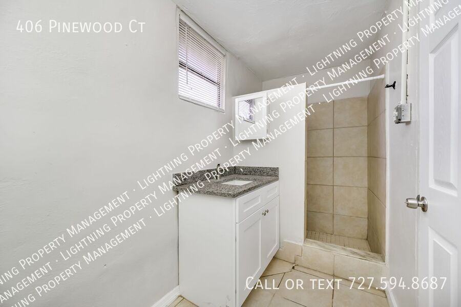 406 Pinewood Ct - Photo 6 of 22