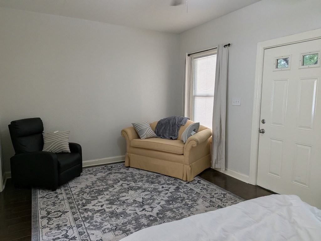 209 E Rosewood Ave #2 - Photo 4 of 13
