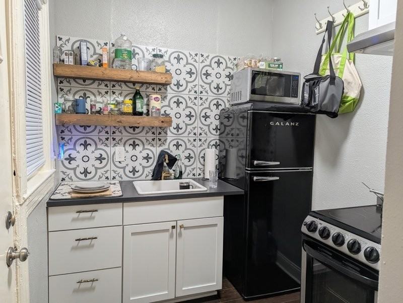 209 E Rosewood Ave #2 - Photo 6 of 13