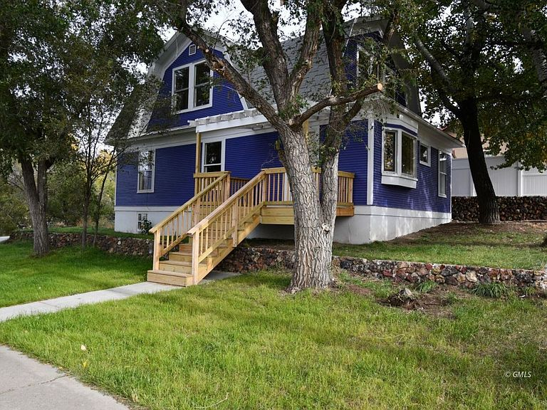 220 W Allard St