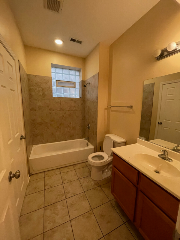 853 E 64th St - Photo 7 of 12